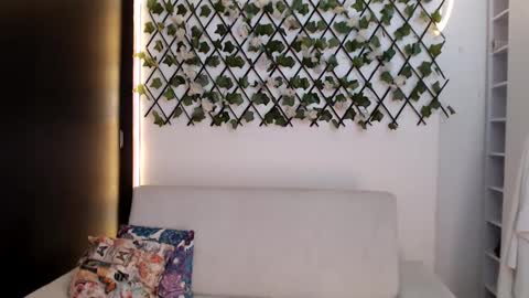 Salome online show from September 2025 09:03:02 PM