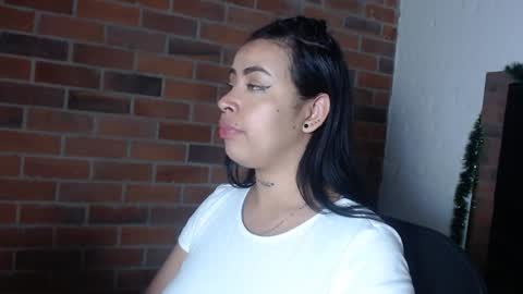 Snapshot of salome__palmer chatting on December 2024 07:58:01 AM online show from December 2024 07:58:01 AM