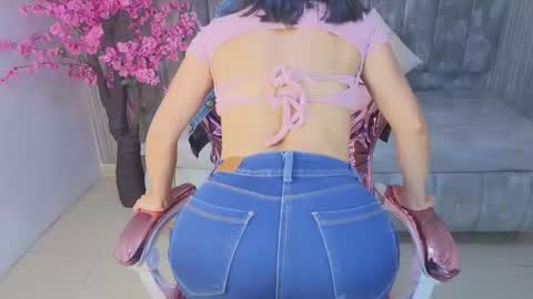 Salome  online show from October 2025 01:11:01 PM