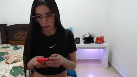 salome  online show from February 2025 07:58:02 PM