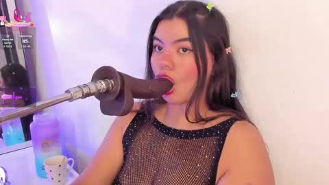 Snapshot of salomee_bigboobs chatting on April 2026 04:46:01 AM Salome online show from April 2026 04:46:01 AM