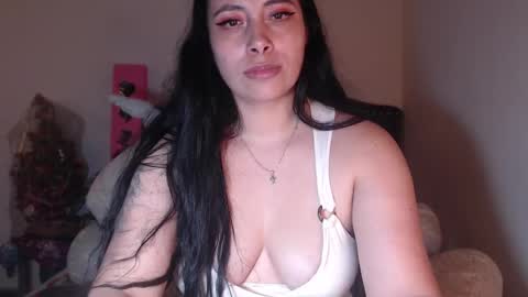 yenny online show from February 2025 07:07:02 AM