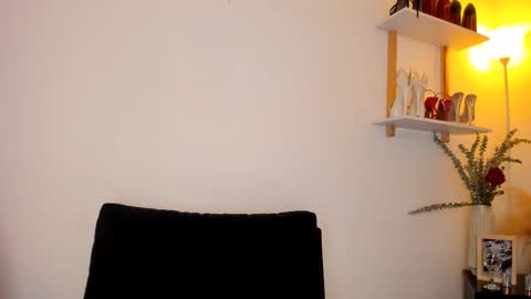 Snapshot of salomekross_ chatting on February 2025 07:53:02 AM Salome Kross online show from February 2025 07:53:02 AM