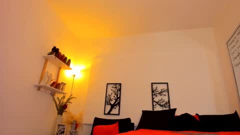 Snapshot of salomekross_ chatting on February 2025 05:48:02 AM Salome Kross online show from February 2025 05:48:02 AM