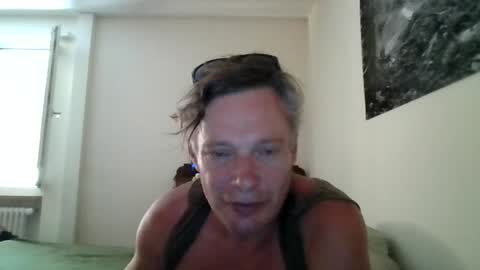 Snapshot of salsapaulus chatting on June 2026 06:24:02 PM salsapaulus online show from June 2026 06:24:02 PM