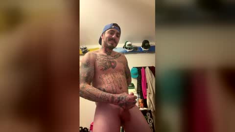 Snapshot of saltycdog410 chatting on January 2026 04:28:01 AM saltycdog410 online show from January 2026 04:28:01 AM