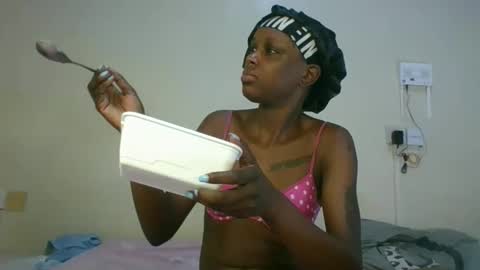 Snapshot of saltysugar20 chatting on May 2026 02:58:02 PM Sugarbabe online show from May 2026 02:58:02 PM