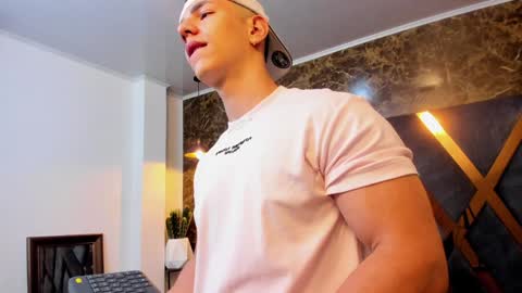 SALVATORE online show from January 2025 11:11:01 AM