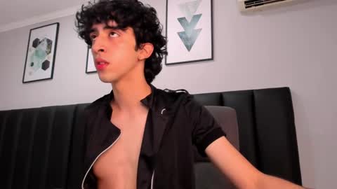 salvatore  online show from February 2025 06:05:01 PM