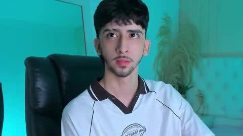 salvatore  online show from September 2025 09:06:02 PM