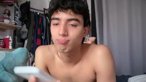 salvatore_montt online show from March 2026 07:09:01 PM