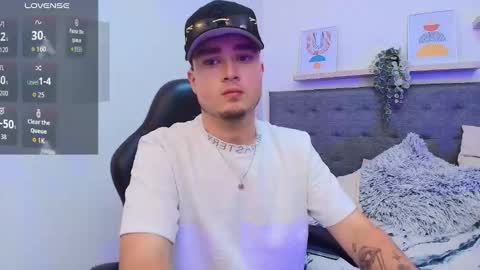 Snapshot of salvatore_muller chatting on September 2025 10:10:01 PM Salvatore  online show from September 2025 10:10:01 PM