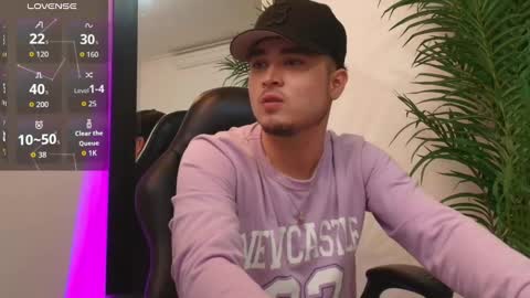 Snapshot of salvatore_muller chatting on September 2025 09:52:02 PM Salvatore  online show from September 2025 09:52:02 PM