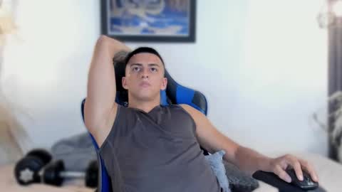 Snapshot of salvatore_romanoo chatting on February 2025 01:24:01 AM Salvatore online show from February 2025 01:24:01 AM