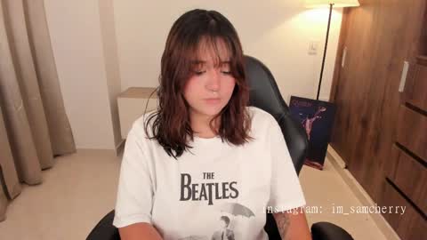 Snapshot of sam_cherry69 chatting on April 2026 05:51:01 PM Samy cherry online show from April 2026 05:51:01 PM