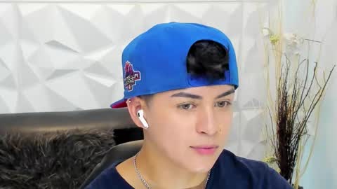 Sam online show from November 2025 02:52:02 PM