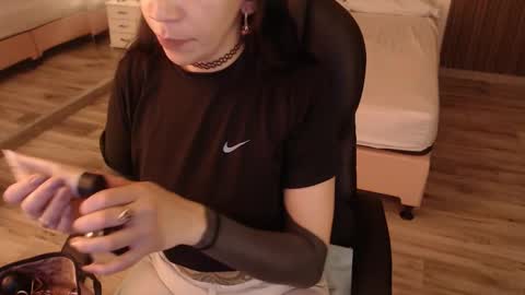 SAM MANSON online show from September 2025 01:55:02 PM