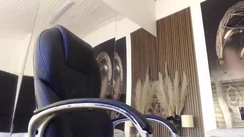 SAM MANSON online show from September 2025 01:38:02 PM