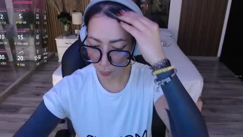 SAM MANSON online show from December 2025 10:38:01 PM