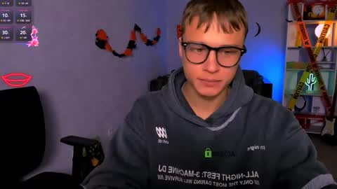 Sam online show from October 2025 07:36:02 PM