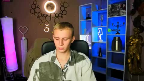 Sam online show from November 2025 08:08:02 PM