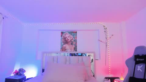 Samanta online show from November 2025 12:48:02 PM