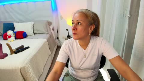 Samanta Stone online show from June 2026 09:32:02 PM