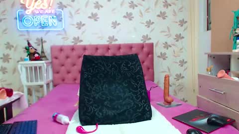 Snapshot of samantadark chatting on January 2025 09:20:01 PM SamantaDark online show from January 2025 09:20:01 PM