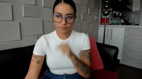 Snapshot of samantha_jadee chatting on December 2024 01:54:02 PM Samantha online show from December 2024 01:54:02 PM