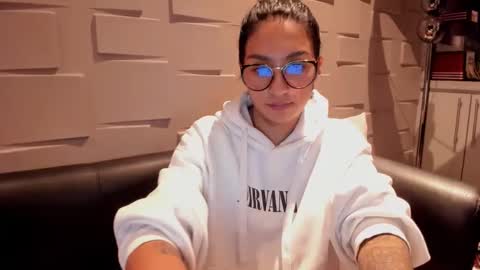 Snapshot of samantha_jadee chatting on January 2025 11:01:02 PM Samantha online show from January 2025 11:01:02 PM