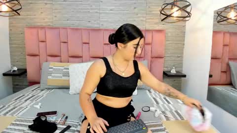 Samantha online show from January 2025 06:56:02 PM