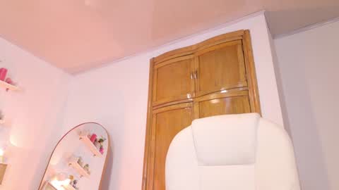 Snapshot of samanthalavey_ chatting on December 2024 08:36:01 PM paulina rios online show from December 2024 08:36:01 PM