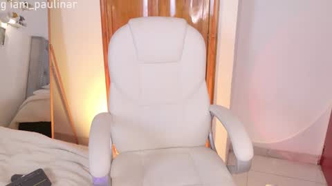 Snapshot of samanthalavey_ chatting on January 2025 05:06:01 PM paulina rios online show from January 2025 05:06:01 PM