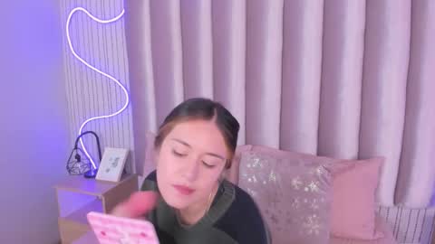 Alejandra  online show from November 2025 12:15:02 PM