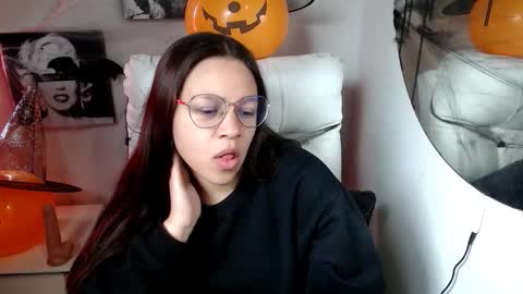 Snapshot of samantharoldan chatting on October 2025 03:34:01 PM Samantha online show from October 2025 03:34:01 PM