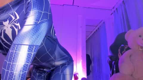 Snapshot of samanthawestx chatting on October 2025 11:48:02 PM Sam online show from October 2025 11:48:02 PM