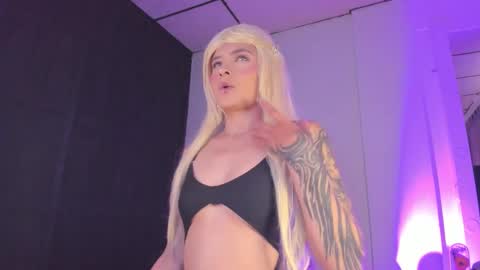 Snapshot of samanthawestx chatting on October 2025 09:30:01 PM Sam online show from October 2025 09:30:01 PM