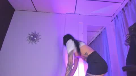 Snapshot of samanthawestx chatting on October 2025 09:59:01 PM Sam online show from October 2025 09:59:01 PM