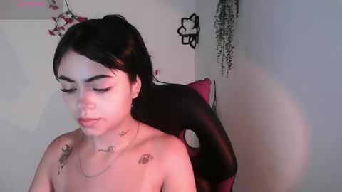 Snapshot of samara01_ chatting on April 2026 06:29:02 AM Samara Please remeber follow me and rate me - thumbs up online show from April 2026 06:29:02 AM