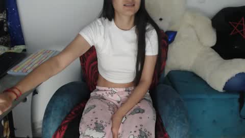 Snapshot of samara429147 chatting on January 2026 01:37:02 PM samara online show from January 2026 01:37:02 PM