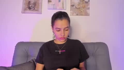 Samara is my name a pleasure delighted that you are here leave your thumb up it is important to me online show from February 2025 09:26:02 PM