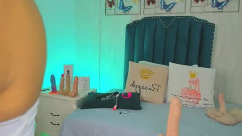 Samara Warren online show from October 2025 11:31:02 AM