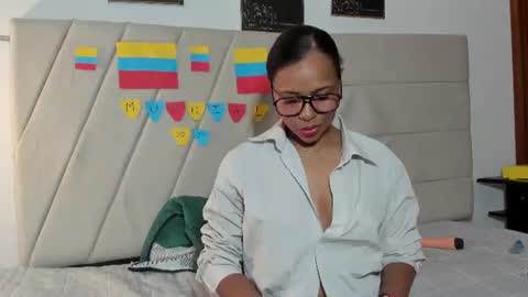 samaraa_smith1 online show from July 2026 12:11:01 PM