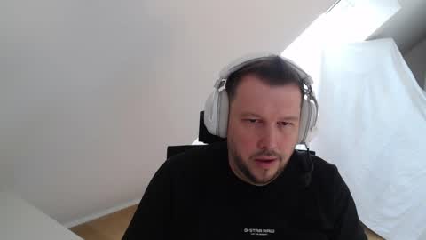 Snapshot of samariterbw chatting on April 2026 08:50:01 AM TopBoy online show from April 2026 08:50:01 AM