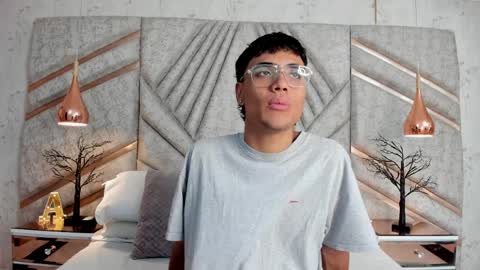 Snapshot of samfrrost chatting on April 2026 11:55:02 AM Samfrrost online show from April 2026 11:55:02 AM