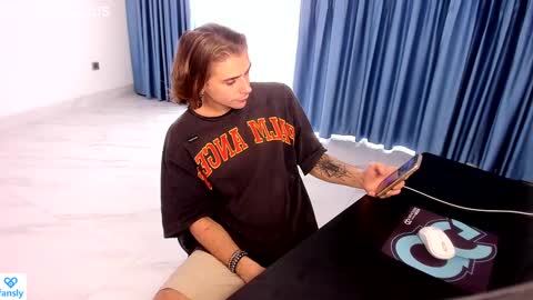 Fansly -       Top4fans   online show from February 2025 10:29:01 AM