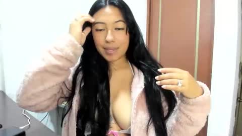 sami_cutte online show from December 2024 07:11:02 PM