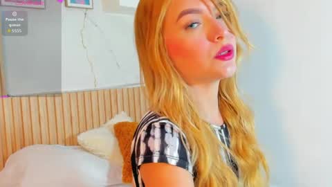 Snapshot of sami_lovee_ chatting on April 2026 11:42:01 PM Samanta online show from April 2026 11:42:01 PM