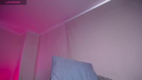 Snapshot of sami_spanks chatting on May 2026 02:01:02 PM Samantha Santacoloma online show from May 2026 02:01:02 PM