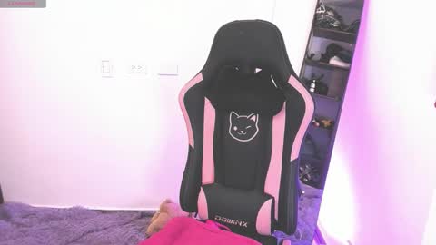 samiacooper25 online show from September 2025 11:15:02 PM